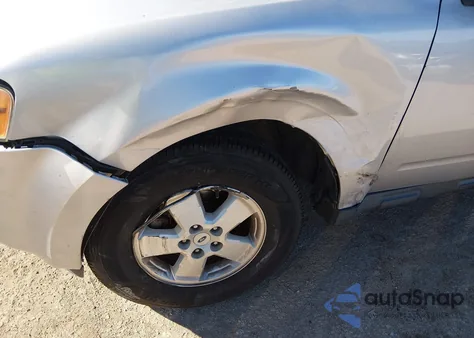 2011 Ford Escape Xlt z USA, uszkodzony, nr VIN 1FMCU0DG7BKB79097